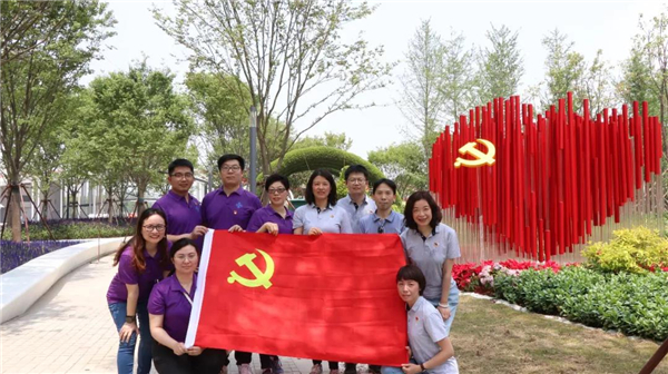 二公司總部一支部聯合上海資金結算中心黨支部赴花博會項目部與項目部黨支部共同開展黨建共建.jpg